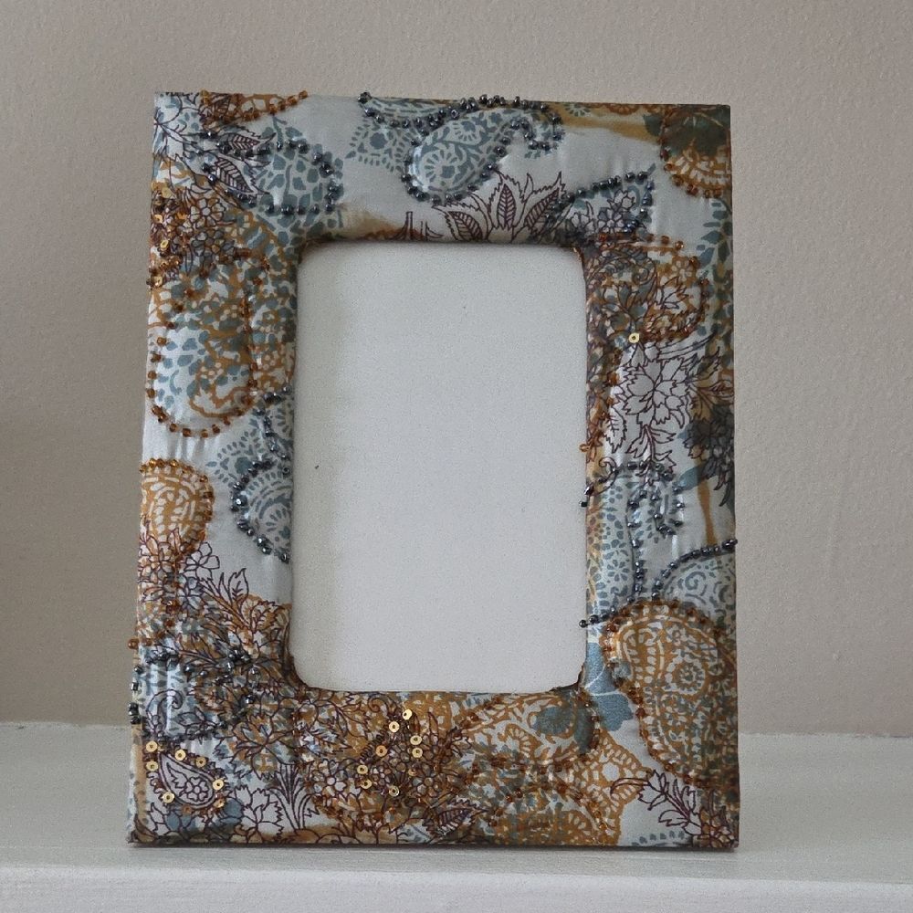 Decorative Sequin Paisley Photo Frame
